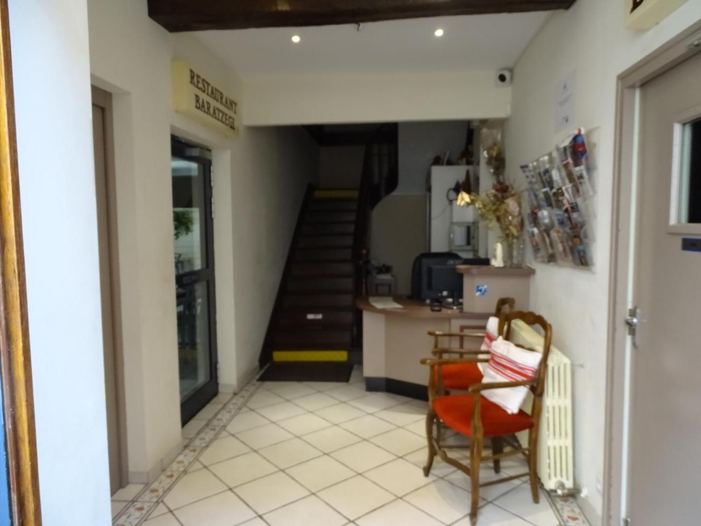 Hotel De La Poste Tardets-Sorholus Ngoại thất bức ảnh