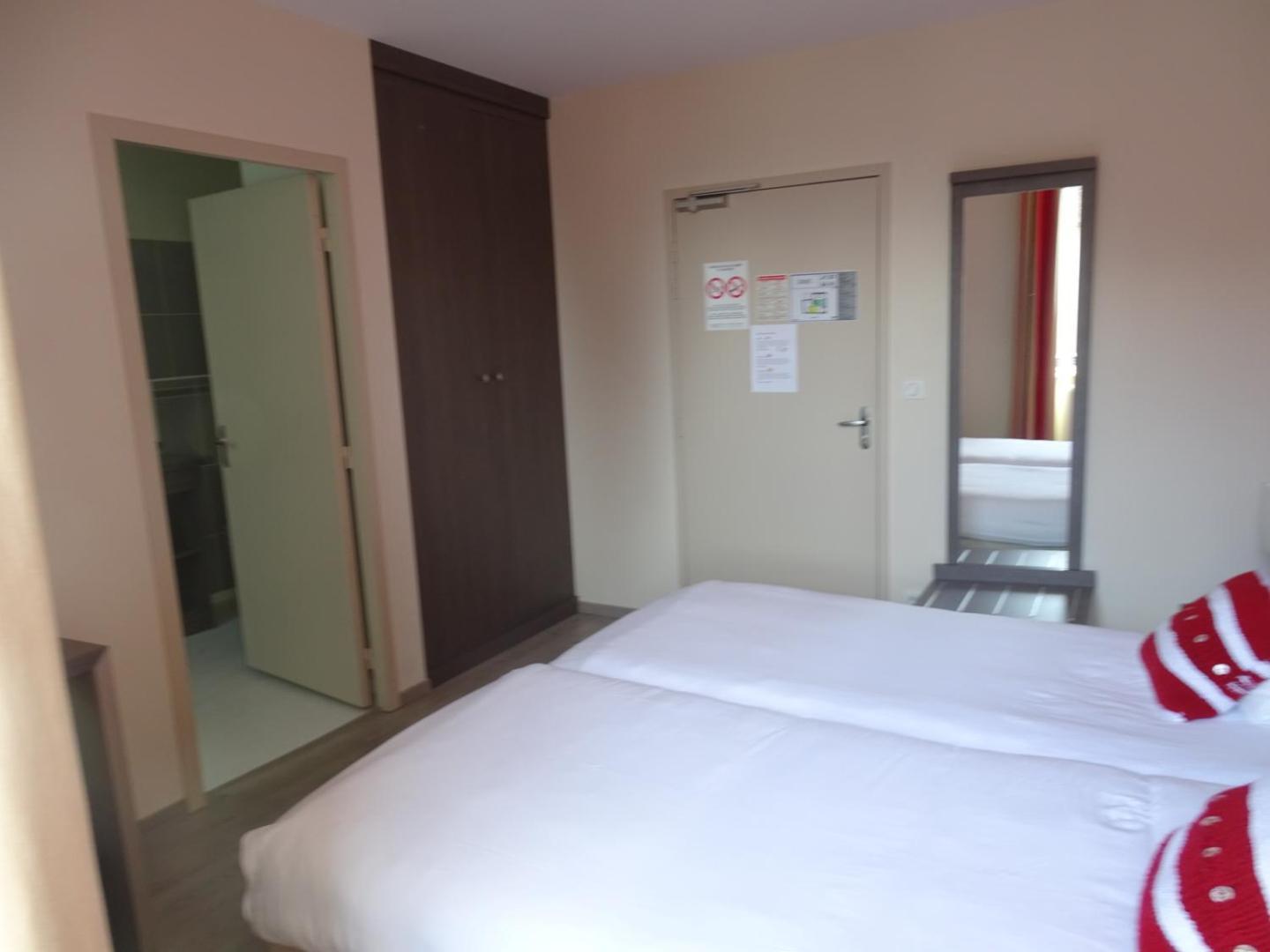 Hotel De La Poste Tardets-Sorholus Ngoại thất bức ảnh
