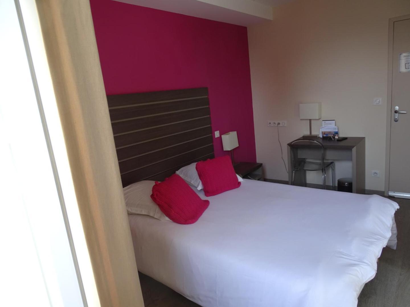 Hotel De La Poste Tardets-Sorholus Ngoại thất bức ảnh
